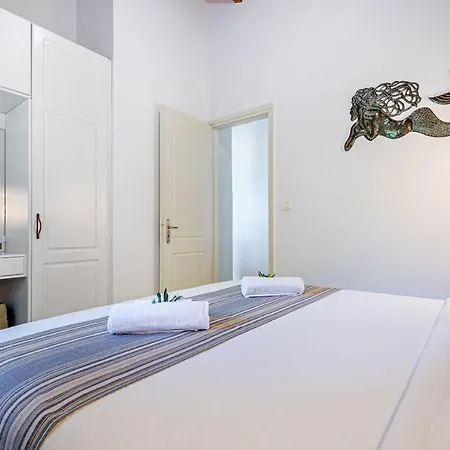 Corfu Sea Blue 137 *